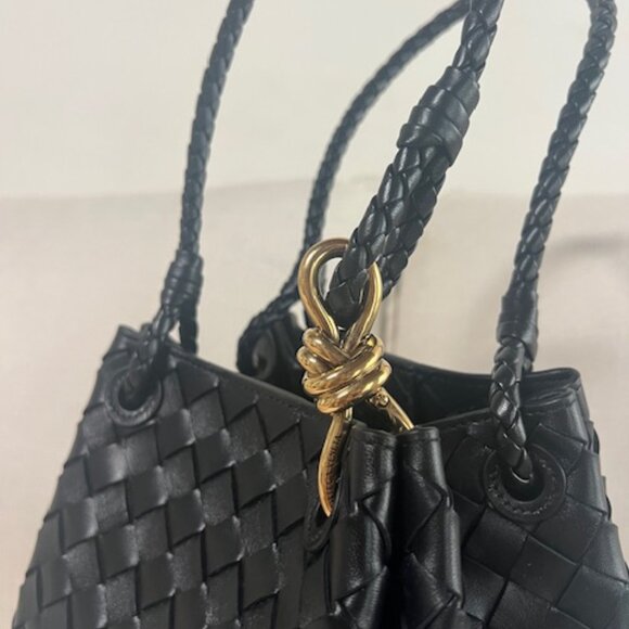 NEW Bottega Veneta Small Andiamo Parachute in Black - Picture 5 of 10